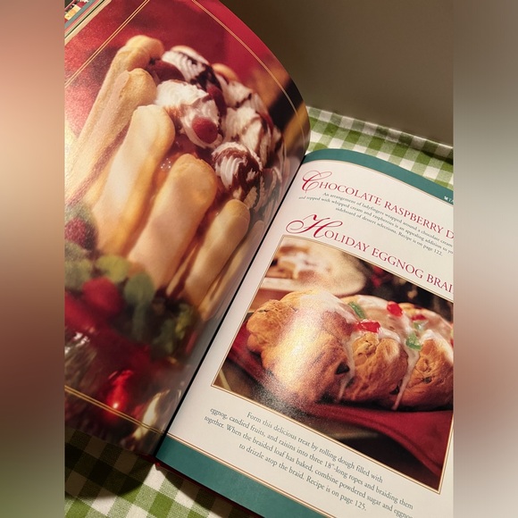 LOT OF 2 BETTER HOMES & GARDENS CHRISTMAS IDEA BOOKS. - Picture 11 of 16